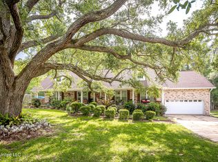 1344 Diller Rd, Ocean Springs, MS 39564