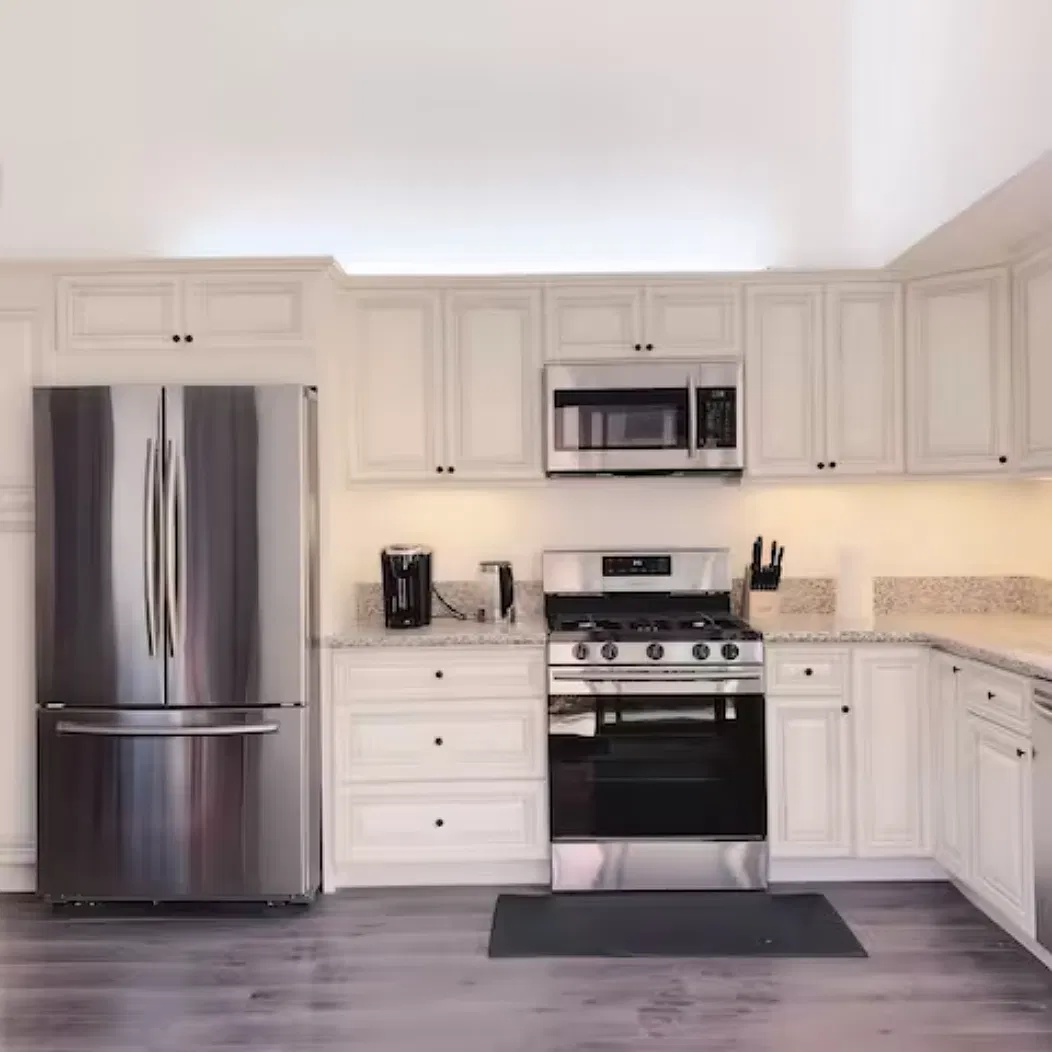 5 bed, 2039 sqft, $4,800 — Photo 4