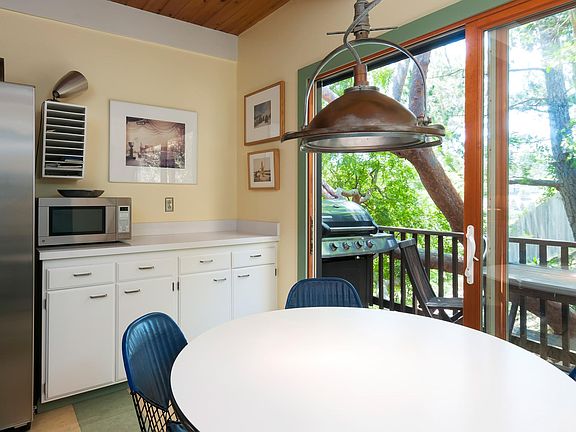 Eat-in Area in Kitchen with Deck/BBQ