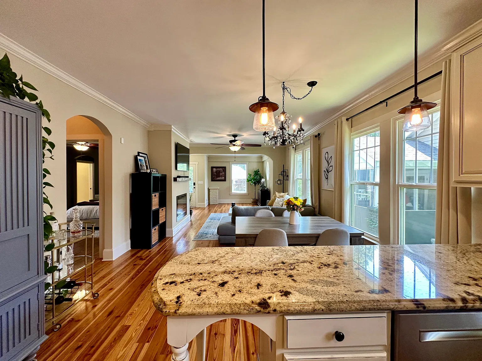 328 Woodvale Pl — Photo 4