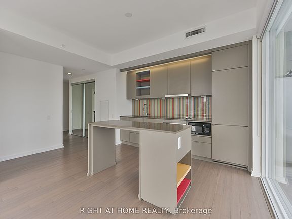 5th image of 101 Peter St Unit 3903