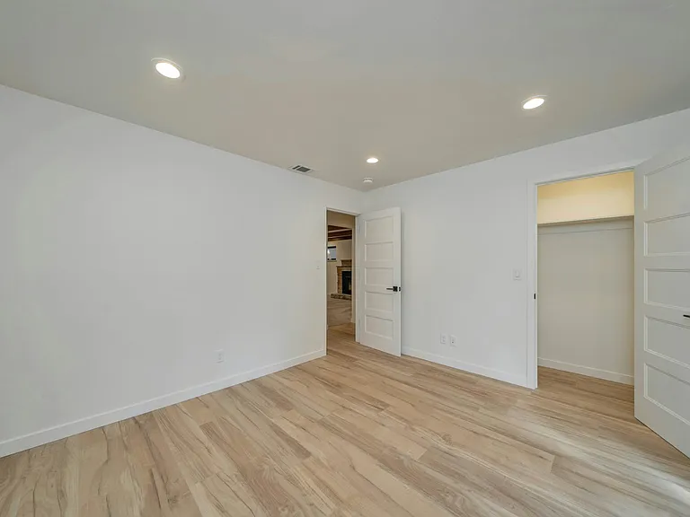 6292 Pine St — Photo 10