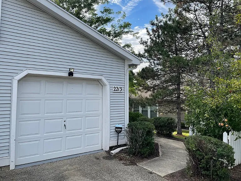 2213 Cinnabar Pl — Photo 1