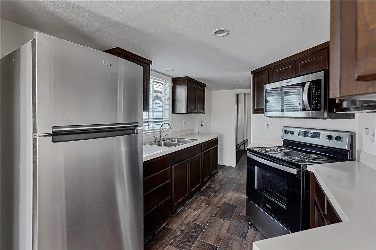 1 bed, 398 sqft, $1,350 — Photo 2