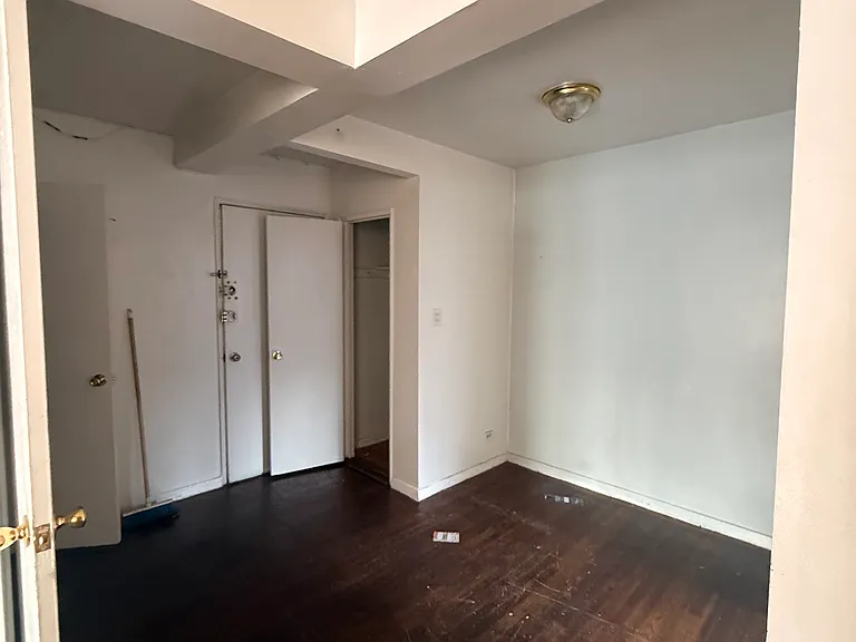2976 Marion Ave #5 — Photo 3