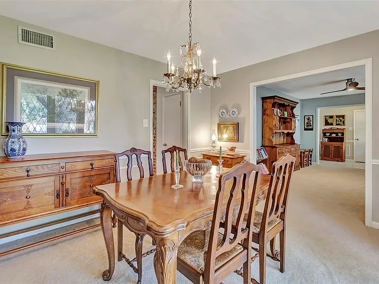 18623 Prince William Ln — Photo 8
