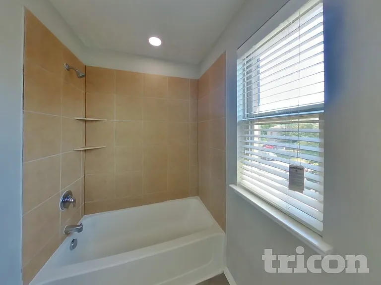528 Shell St — Photo 20