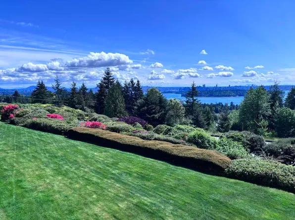 2202 Folkestone Way #49, West Vancouver, BC V7S 2X7