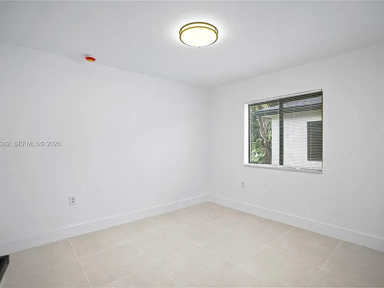 5823 NW 30th Ave #5823 — Photo 9