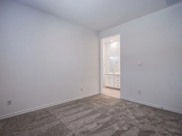 928 Allister Fields Ln — Photo 16