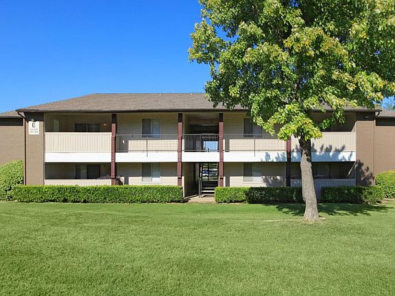 4th image of 3525 Country Square Dr APT L205