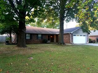 8 Ridgewood Dr, Conway, AR 72034
