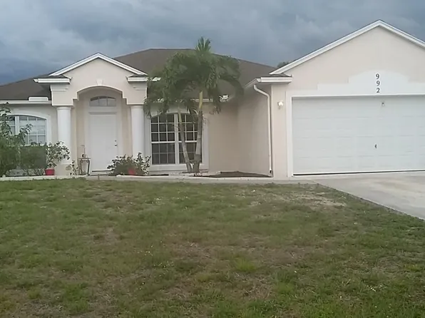 992 SW McComkle Ave, Port Saint Lucie, FL 34953