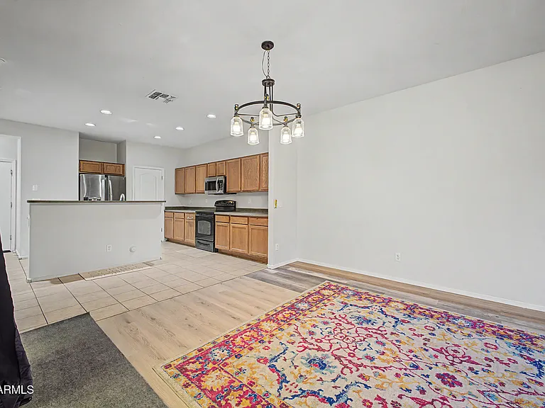 1944 N 77th Gln — Photo 7
