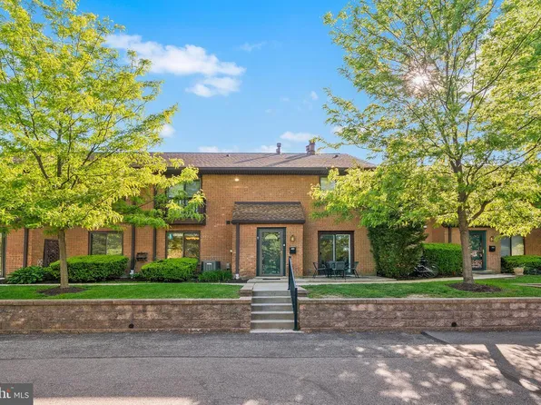 700 Ardmore Ave APT 510, Ardmore, PA 19003