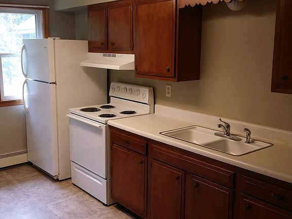 2nd image of 742 N Chestnut St #3