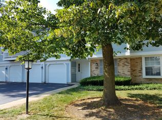 1229 Bradwell Ln APT B, Mundelein, IL 60060