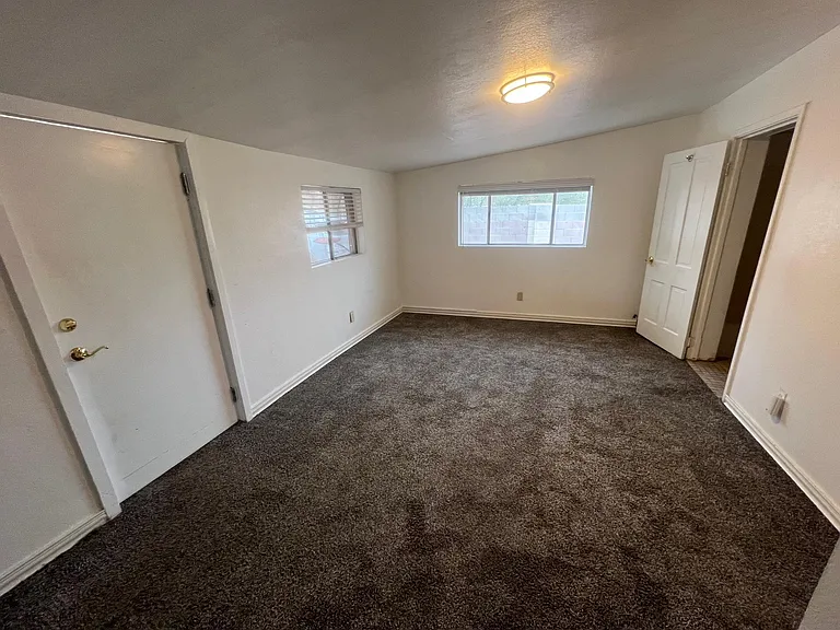 515 E Lester St #1 — Photo 11