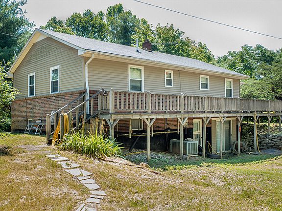3rd image of 145 Old Chitwood Cir