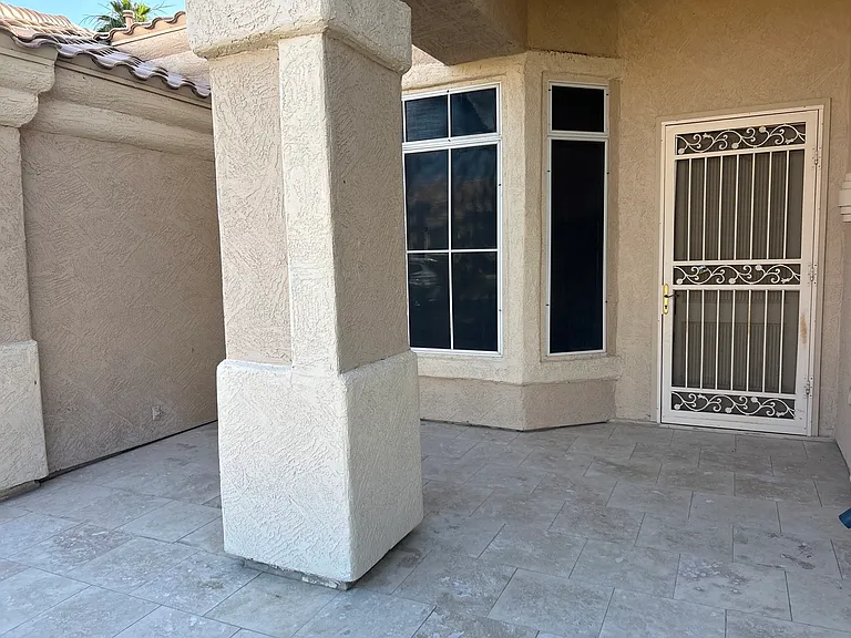 Front courtyard entry!