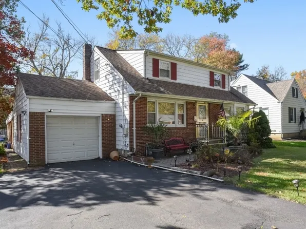 226 S Martine Ave, Fanwood, NJ 07023