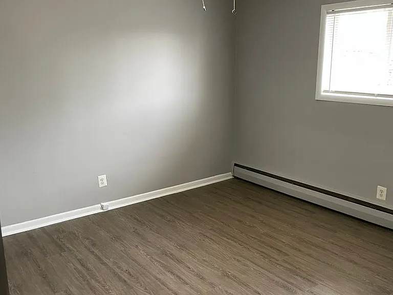 649 Maple Rd — Photo 6