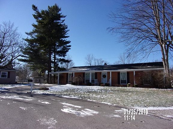 3rd image of 3813 N Louis Ct