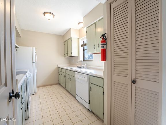 5th image of 428 Dublin Dr #207