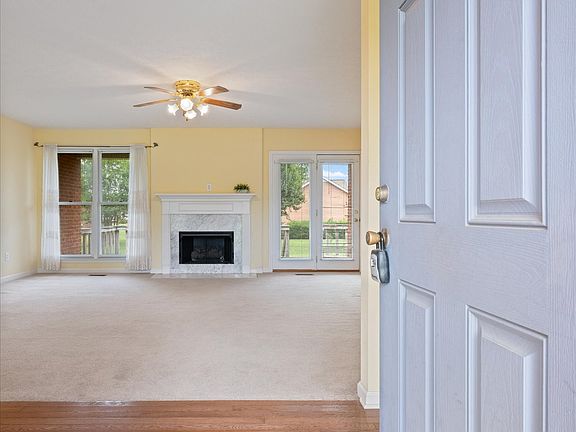 3rd image of 1725 Hollow Oak Dr