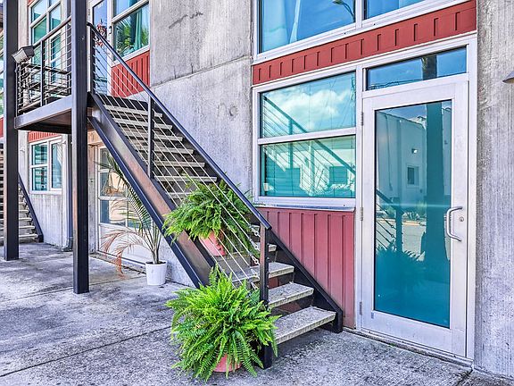2nd image of 555 Berrien St #555B