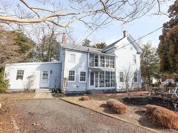 2nd image of 141 Pearl Avenue West Cpe