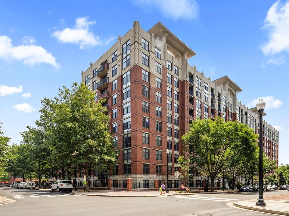 1st image of 1021 N Garfield St APT 205
