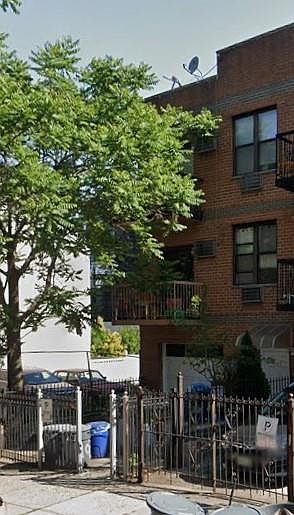 2nd image of 103 16th St