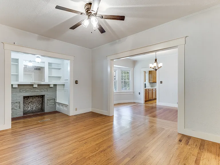 122 S Belmont Ave — Photo 6