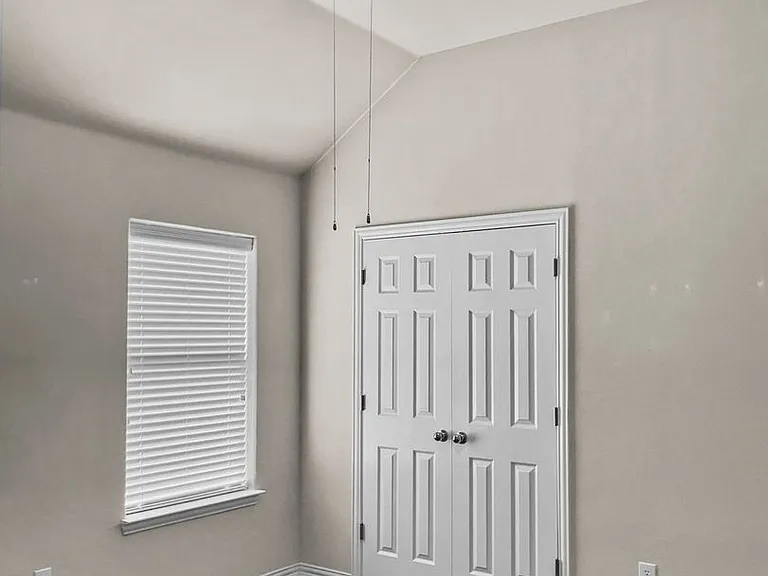 6220 Reddenson Dr — Photo 11