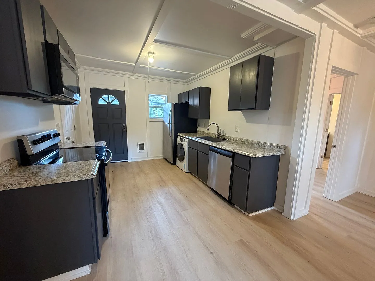 1 bed, 1.0 bath, 700 sqft, $1,399 — Photo 3