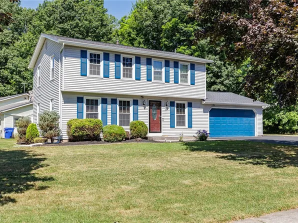107 Pickdale Dr, Rochester, NY 14626