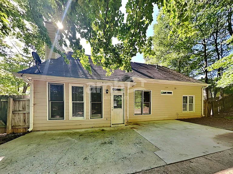 4960 Hopeland Dr — Photo 18