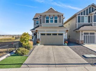 35 N Mahogany Cres SE, Calgary, AB T3M 2K1