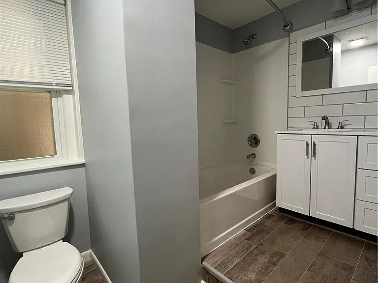 161 S Main St #201 — Photo 19