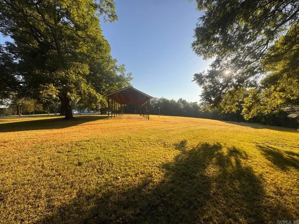 1300 Jamestown Rd, Batesville, AR 72501