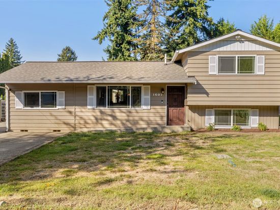 1607 E Hazel Avenue, Burlington, WA 98233