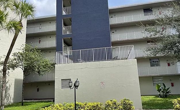 1st image of 10090 NW 80th Ct APT 1519