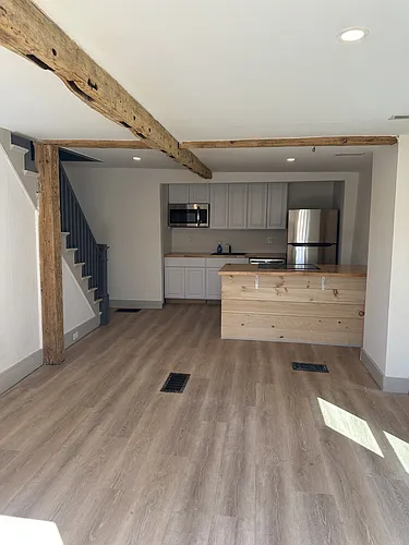 1080 S Main St #1 Photo 1