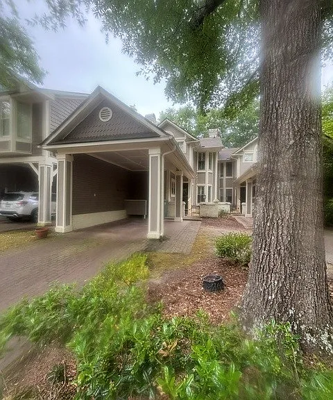 708 Marketview Ct — Photo 2