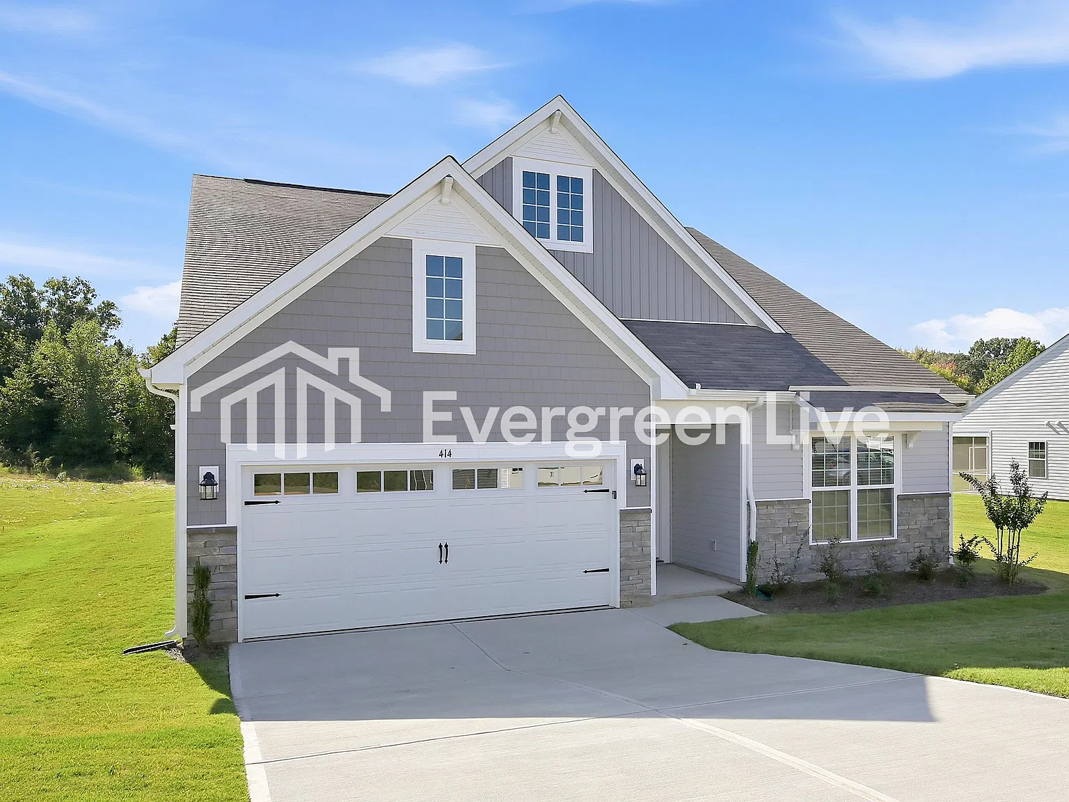 4 bed, 3.0 bath, 2169 sqft, $1,800 — Photo 2