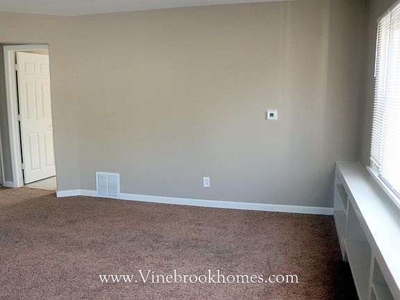 2nd image of 4430 Catalpa Dr