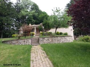210 Haven Rd, Franklin Lakes, NJ 07417