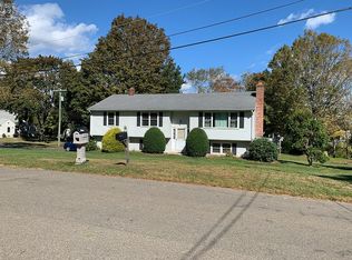 2 Marion Rd, Branford, CT 06405