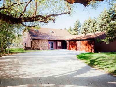 501 8th St SW, Jamestown, ND, 58401